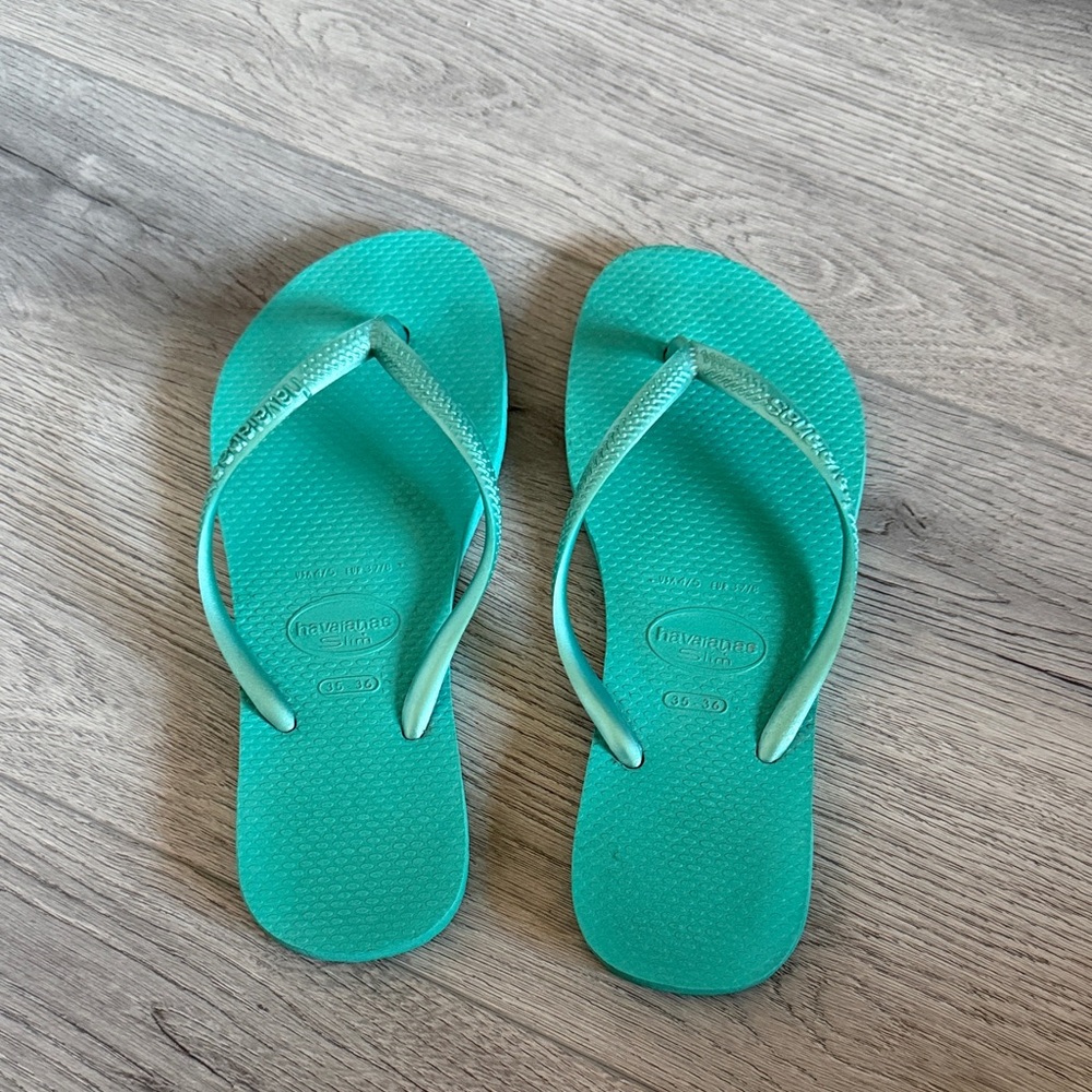 Havaianas Teal Flip Flops